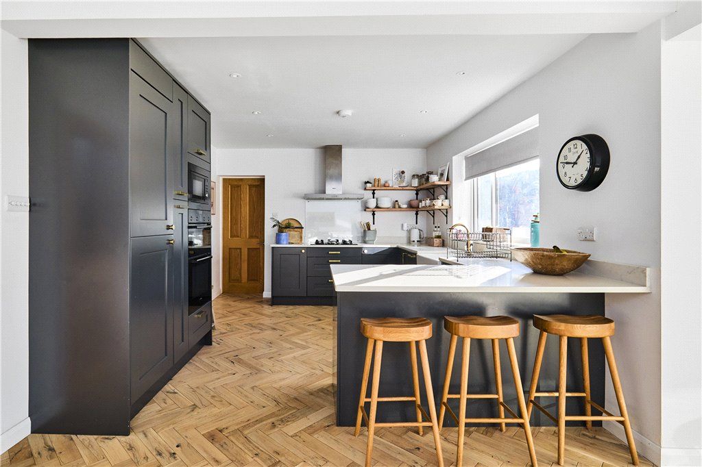 Property photo 2 of 29 Kitchen