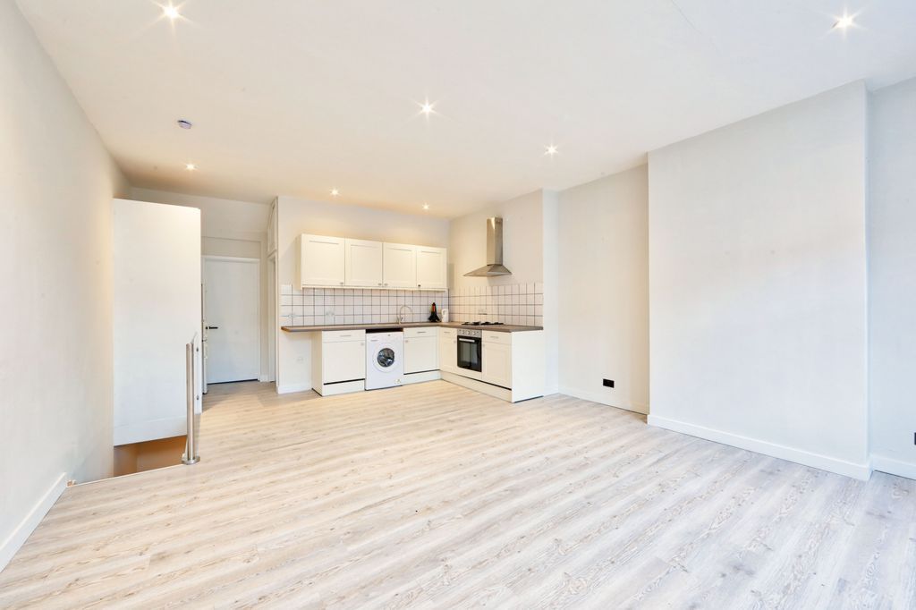 Property photo 2 of 11 Photo 9