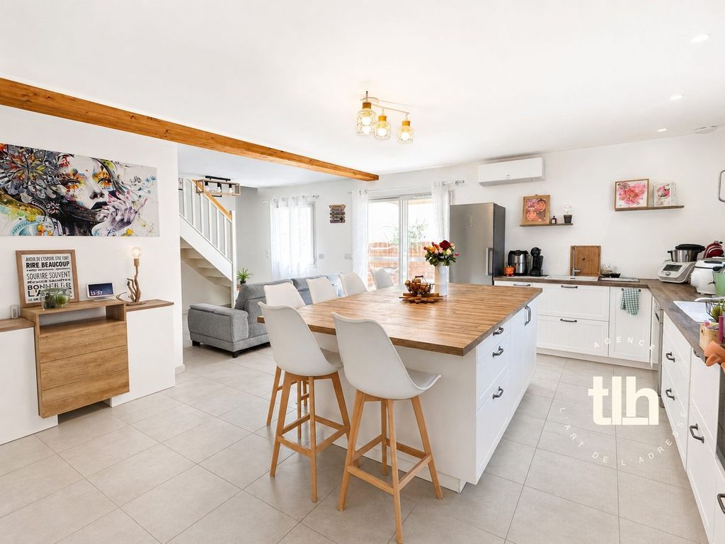 Property photo 1 of 14 Saint Brès: 97m2 House On 201m2 Of Land