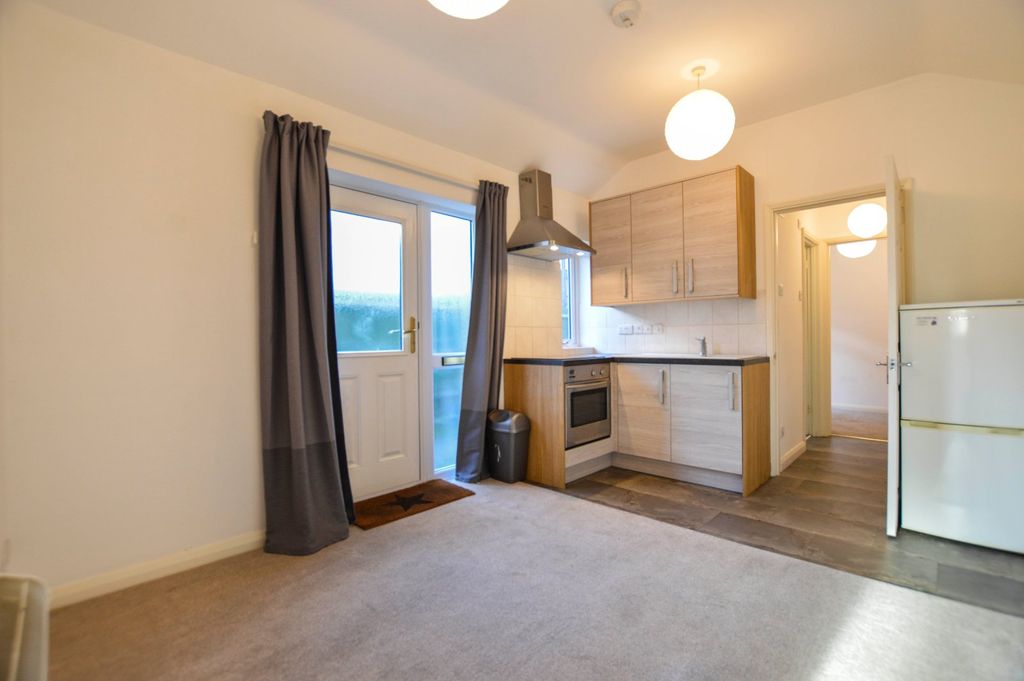 Property photo 1 of 8 Picture No. 13