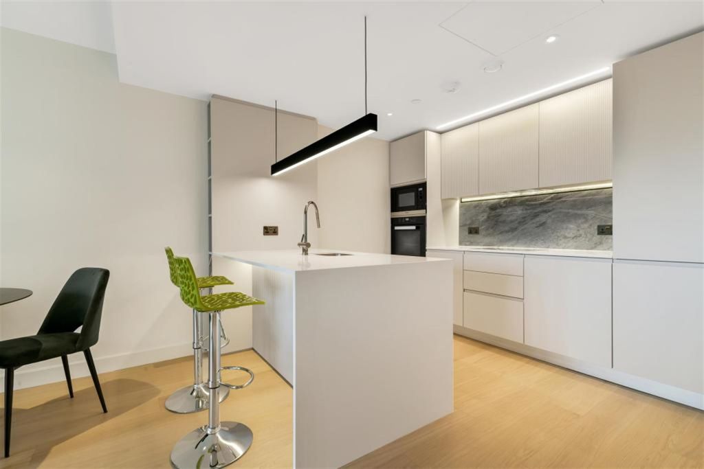 Property photo 2 of 10 Kitchen
