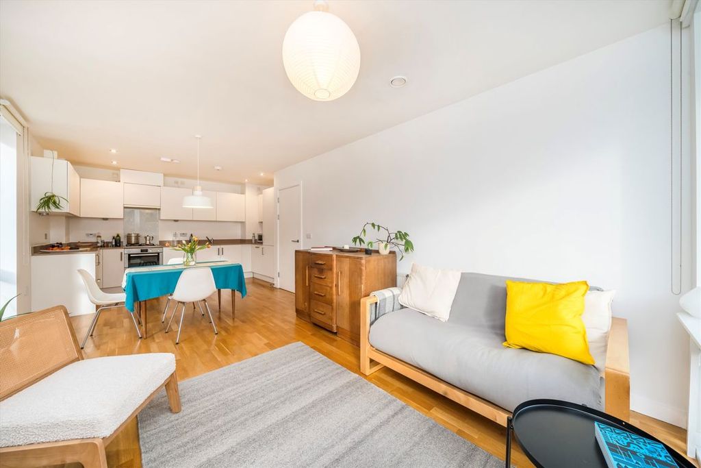 Property photo 2 of 7