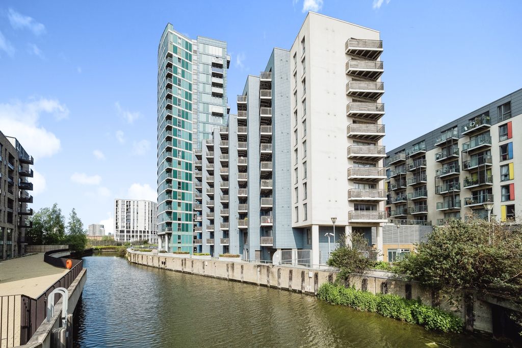 Property photo 1 of 24 Photography