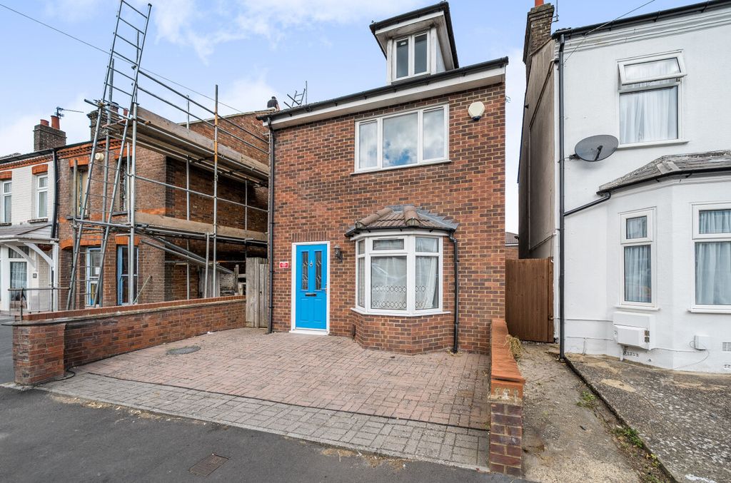 Property photo 1 of 14 1486324-17-6A44dc...