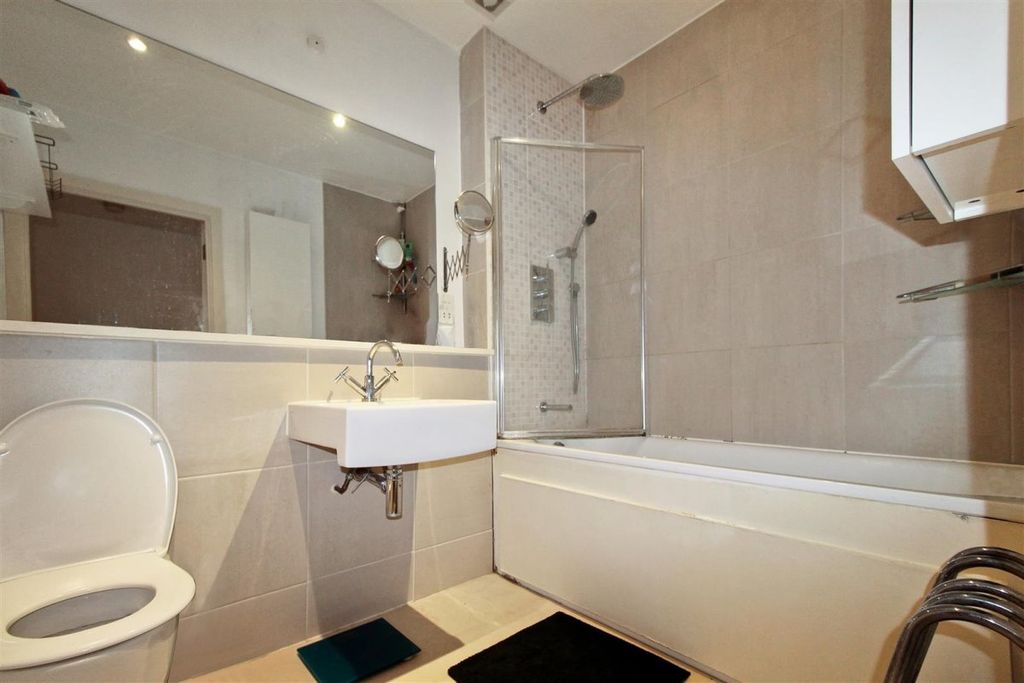 Property photo 2 of 11 Gallery