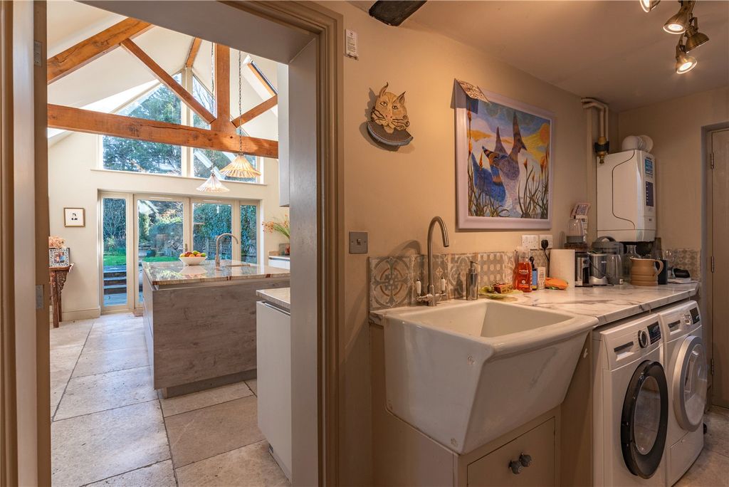 Additional image 10 of 5 bed terraced house for saleHigh Street, Hungerford, Berkshire RG17