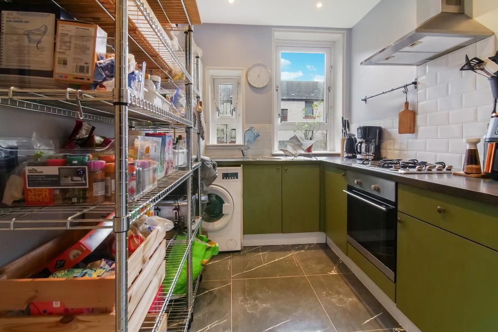 Property photo 3 of 19 Kitchen