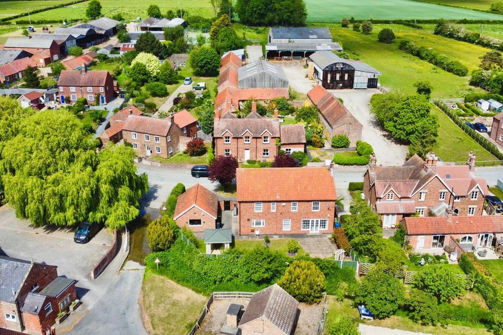 Property photo 3 of 20 3237647