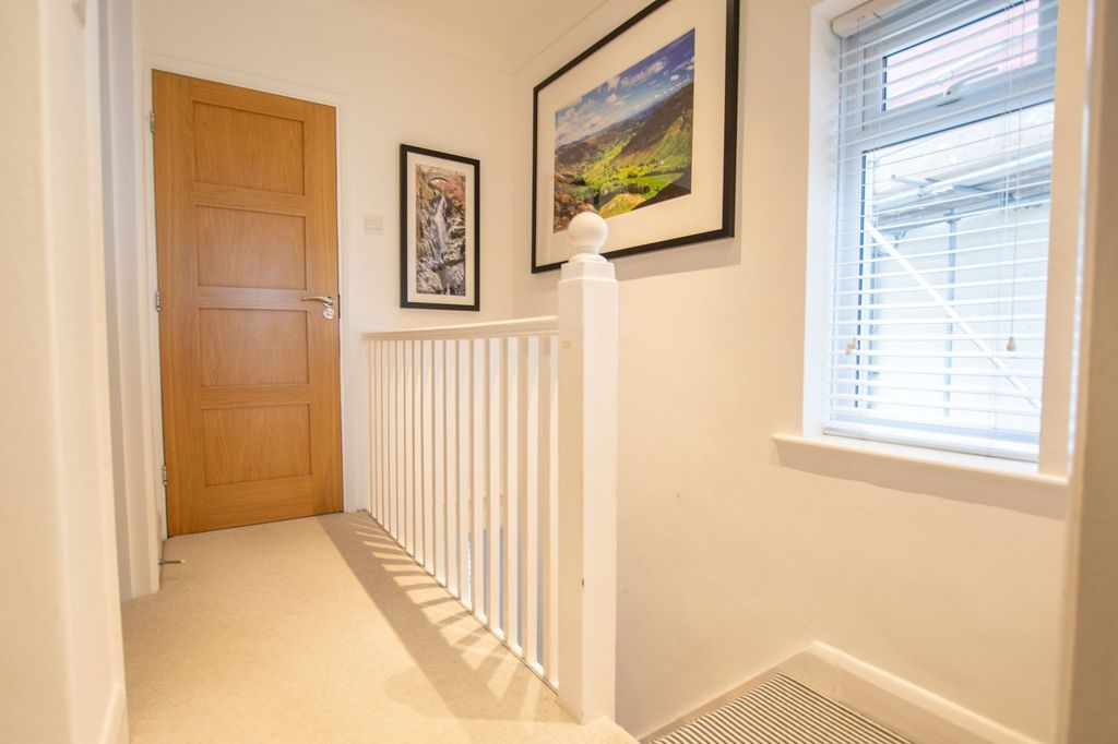 Additional image 12 of 3 bed semi-detached house for saleByrefield Road, Guildford GU2