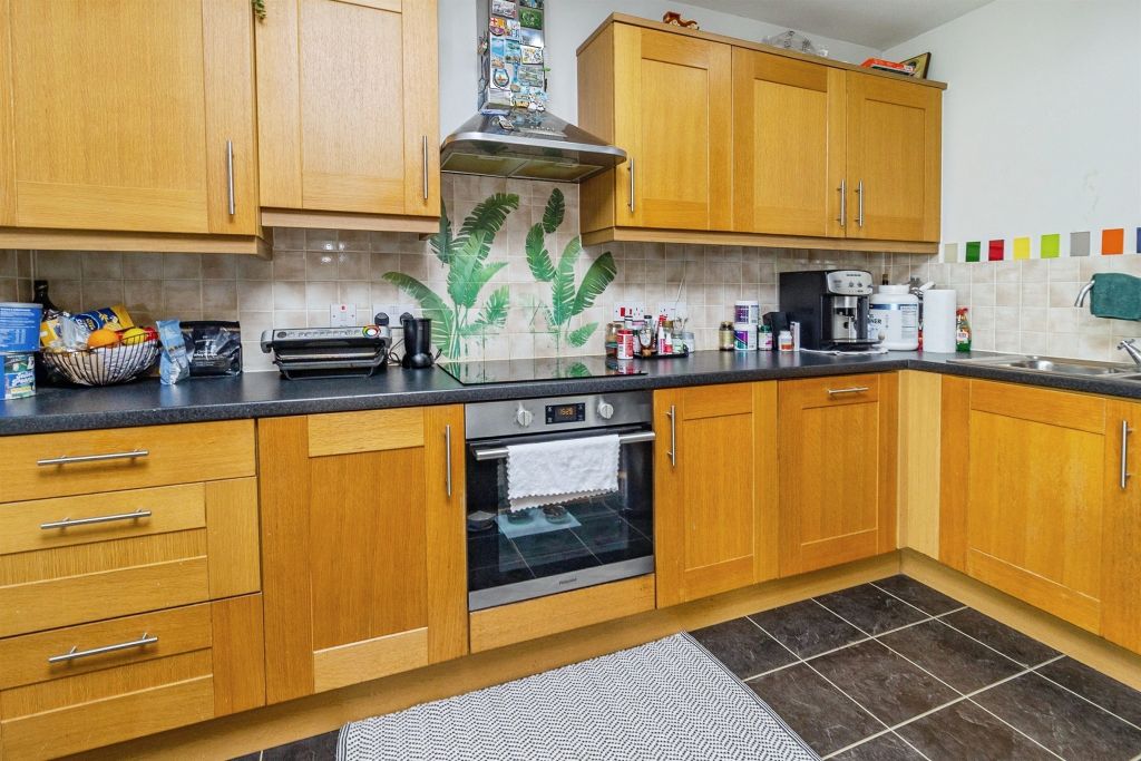 Property photo 3 of 12