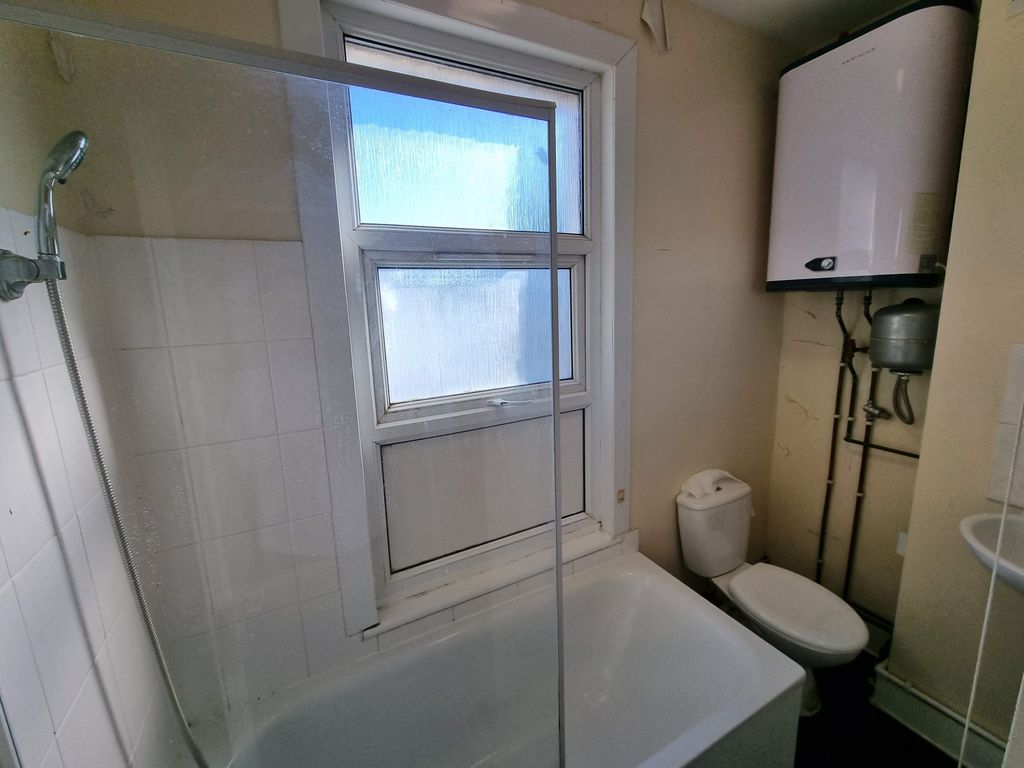 Property photo 3 of 3