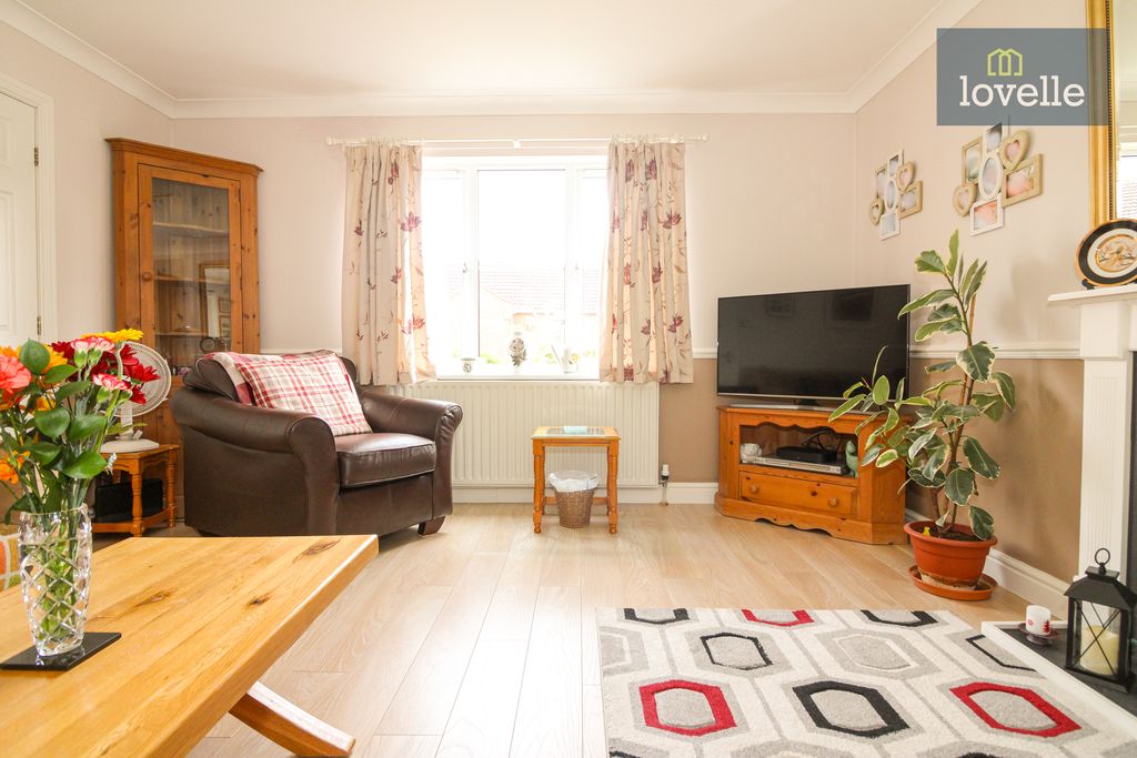 Property photo 3 of 25