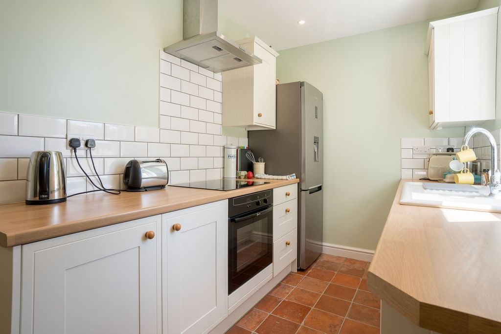 Property photo 3 of 32