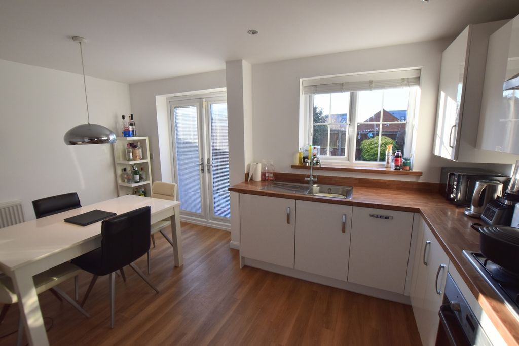 Property photo 2 of 16 33 Maritime Way Dining View