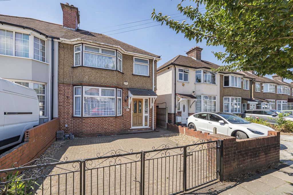 Property photo 1 of 11 An Exciting Opportunity To Restore And Upgrade A Splendid Three Bedroom, Semi-Detached, Family Home, With Off Road Parking And No Onward Chain.