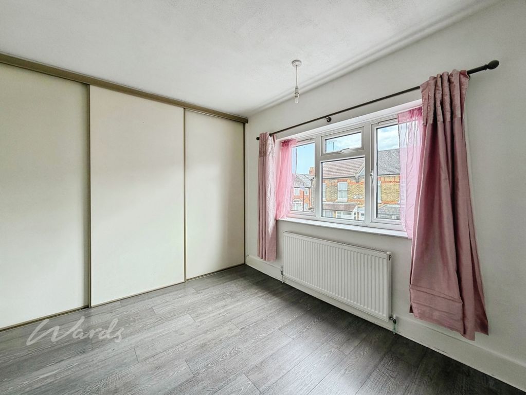 Property photo 3 of 8 Gros 5 Bed 1 Use