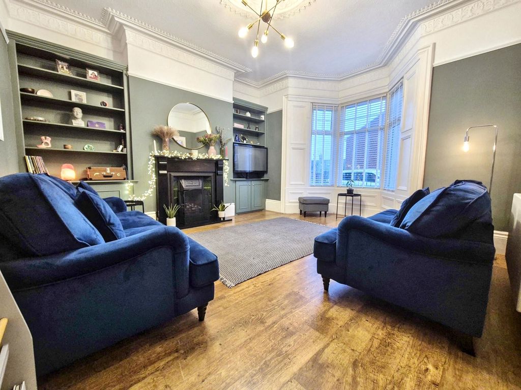 Property photo 2 of 26