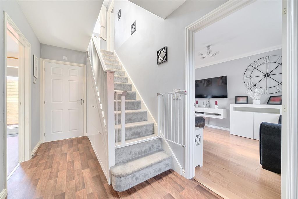 Property photo 2 of 17 Hall