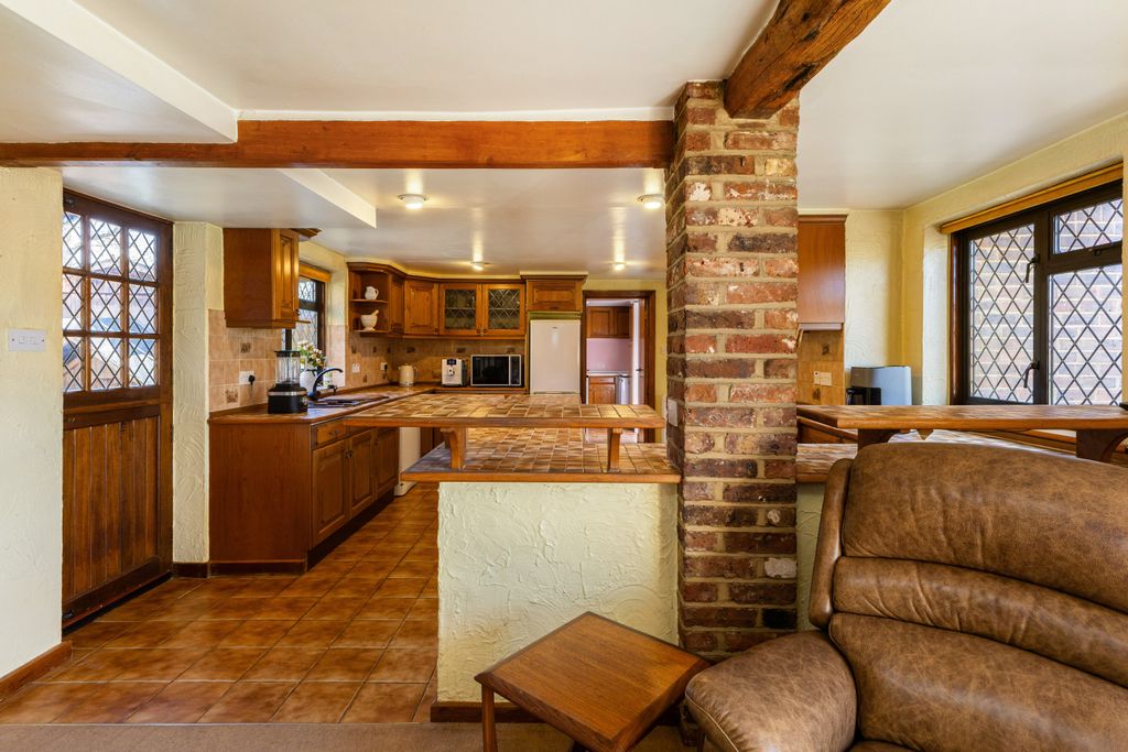Additional image 26 of 4 bed detached house for saleHare Lane, Lingfield RH7