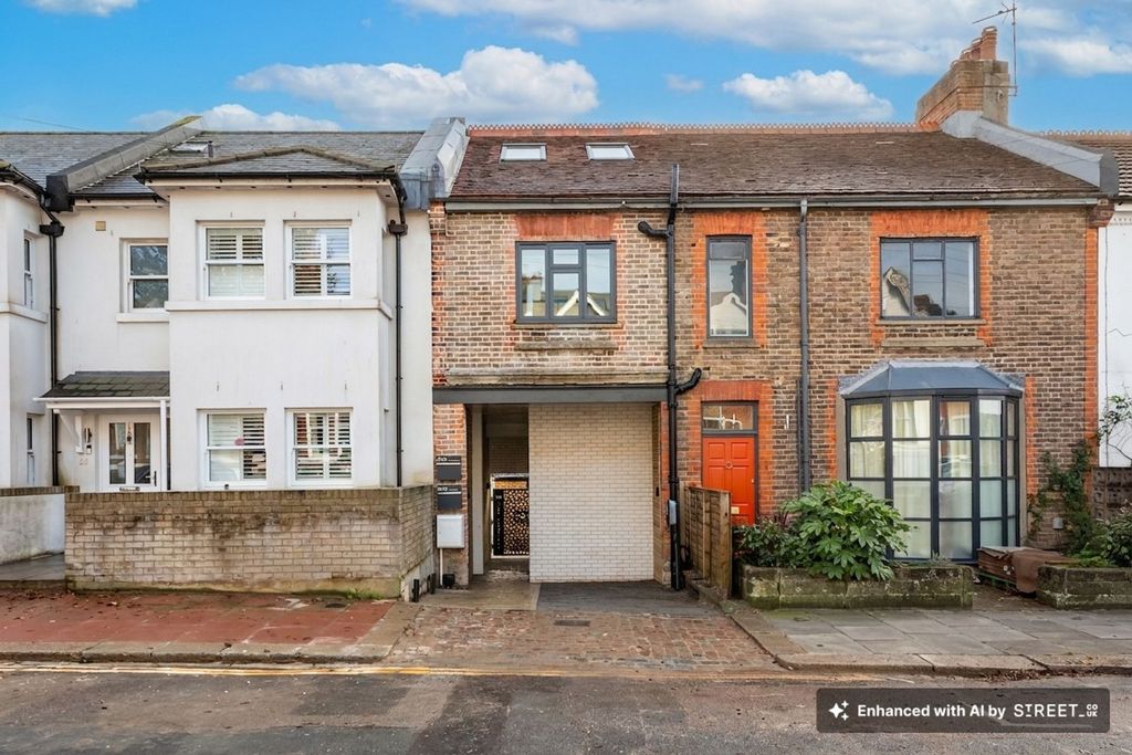 Property photo 2 of 36