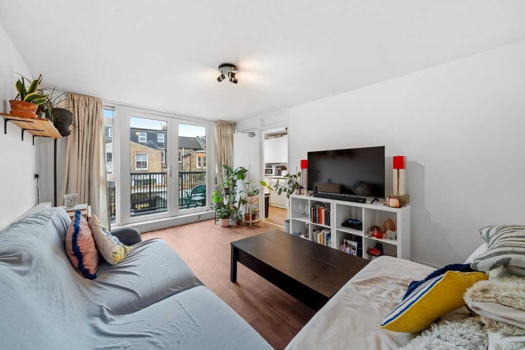 Property photo 3 of 15