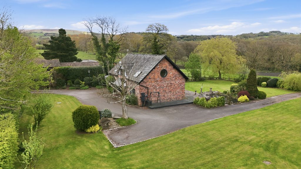 Property photo 2 of 36