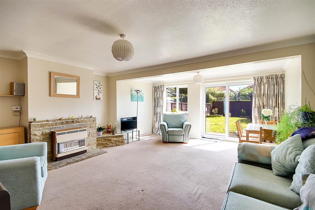 Property photo 2 of 14 Img_4367-Img_4369.Jpg