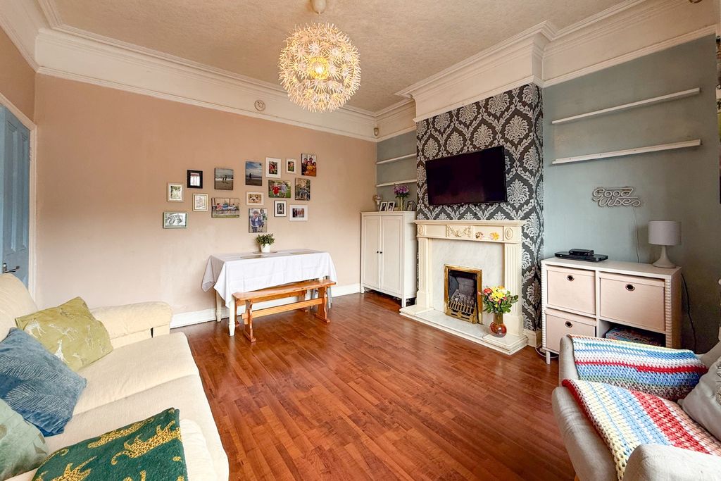 Property photo 3 of 13 5081485