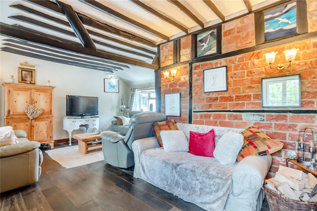 Property photo 2 of 15 Sitting Room