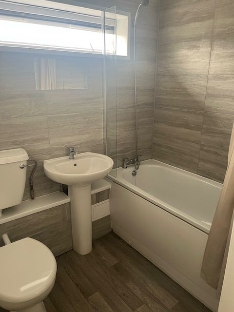 Property photo 2 of 4 Bathroom