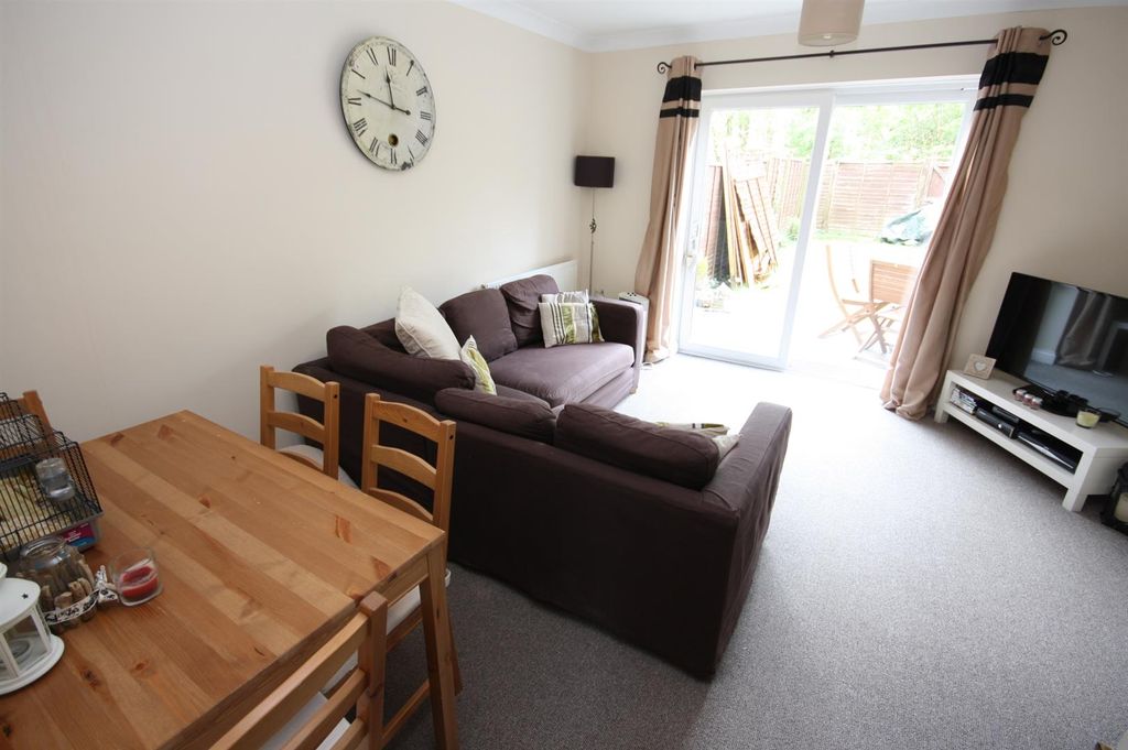 Property photo 2 of 7