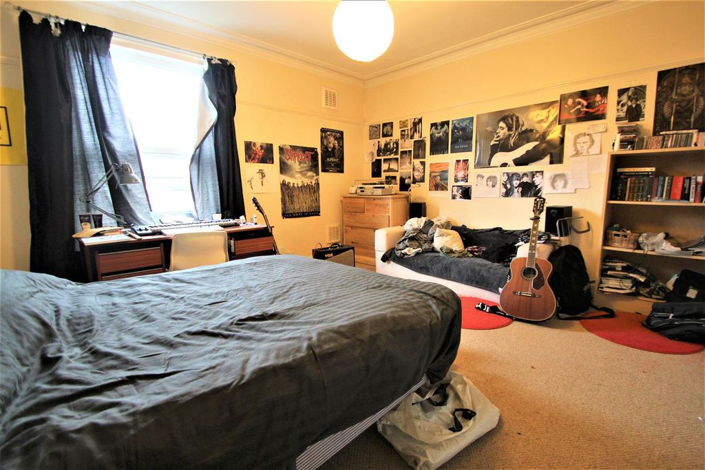 Property photo 3 of 7 Property Photo