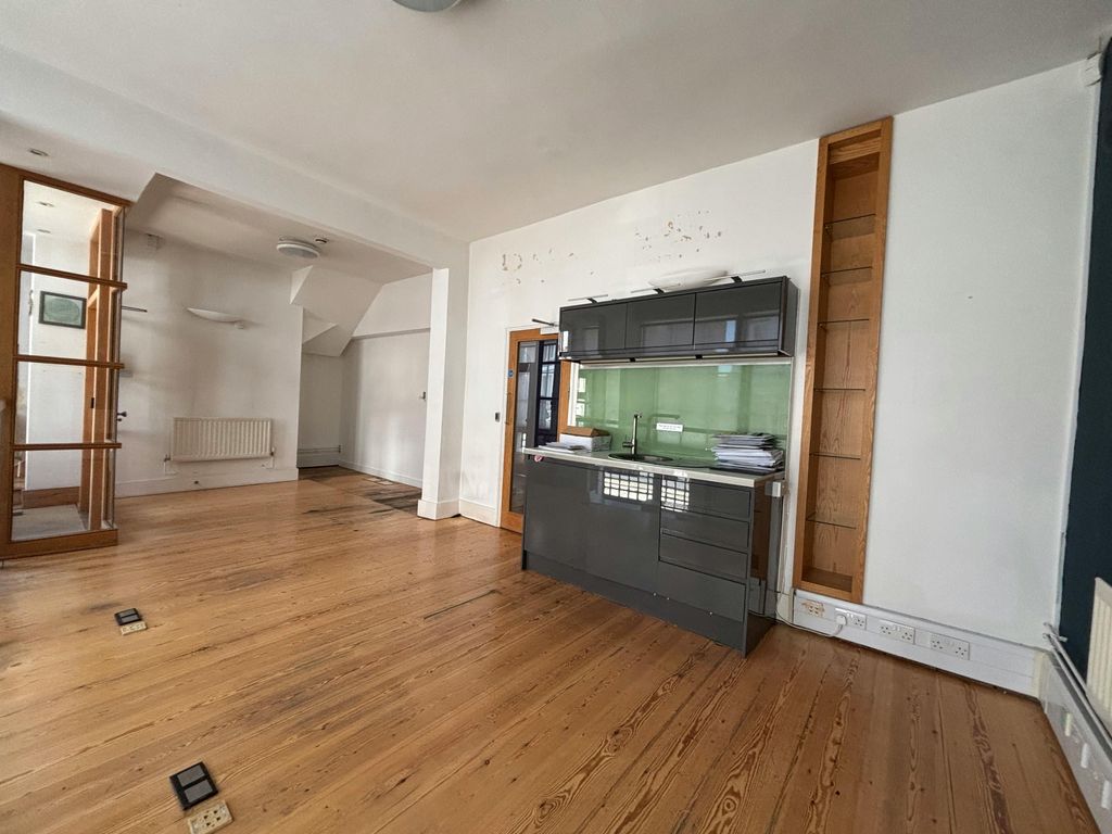 Property photo 3 of 11 Img_2299.Jpg