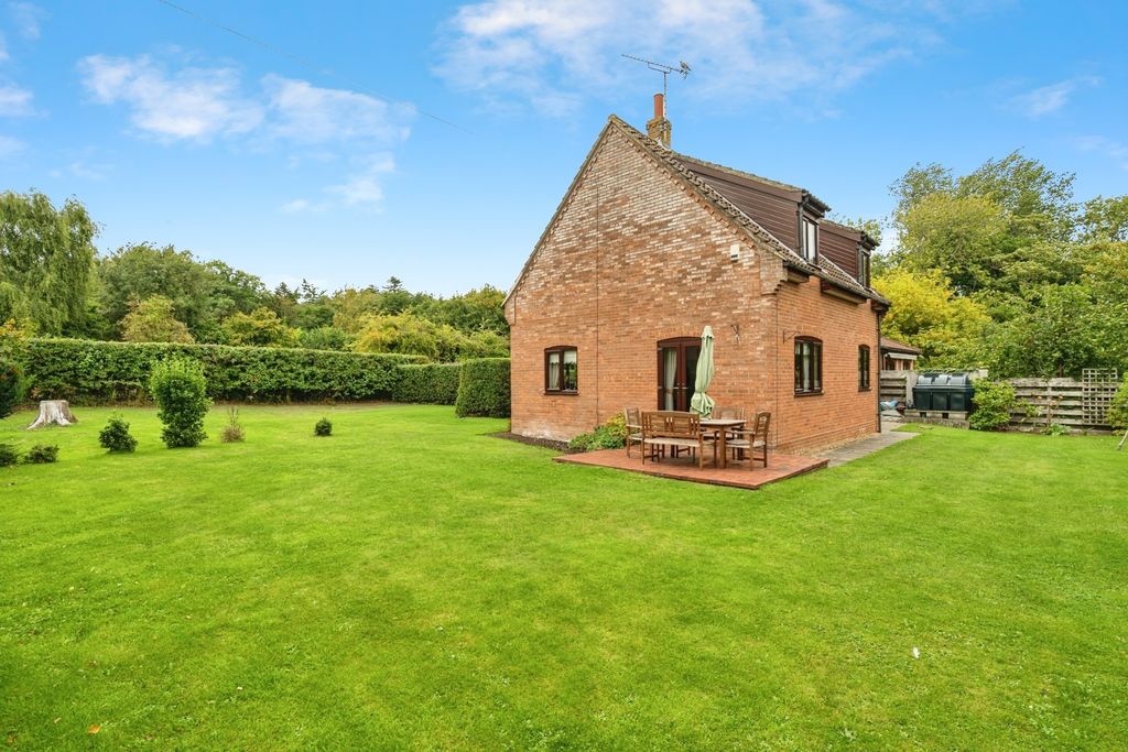 Property photo 2 of 17 Photo