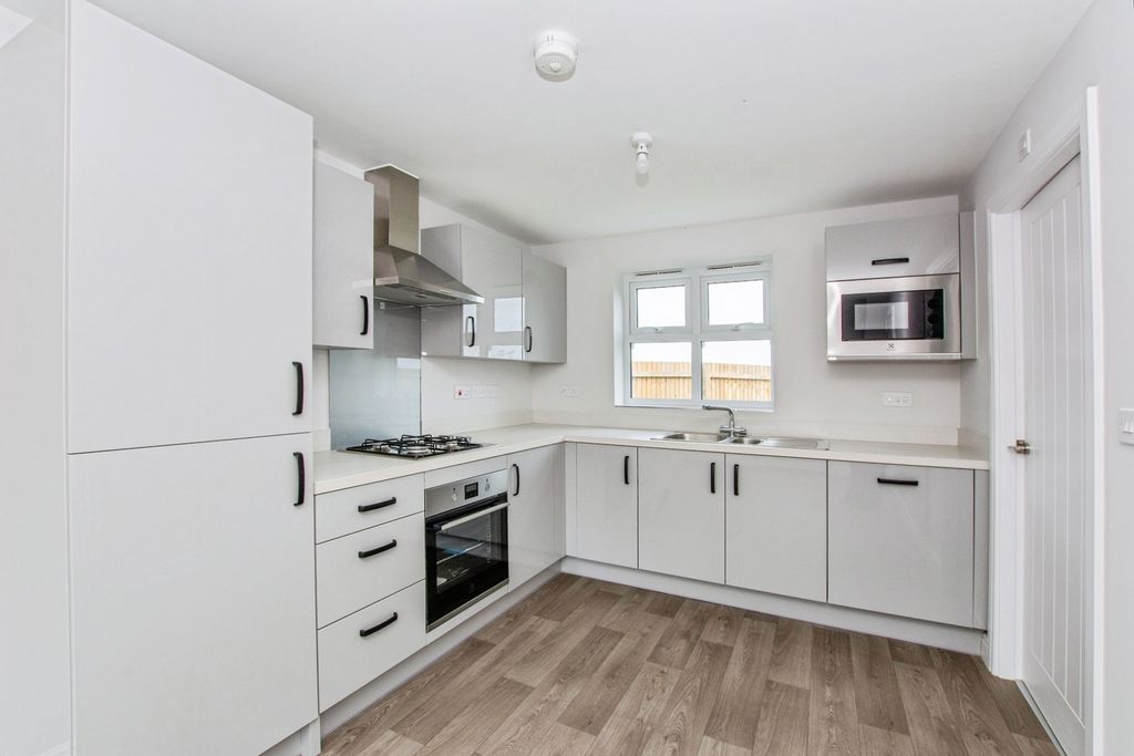 Property photo 3 of 17 Pbox-Img.Jpg