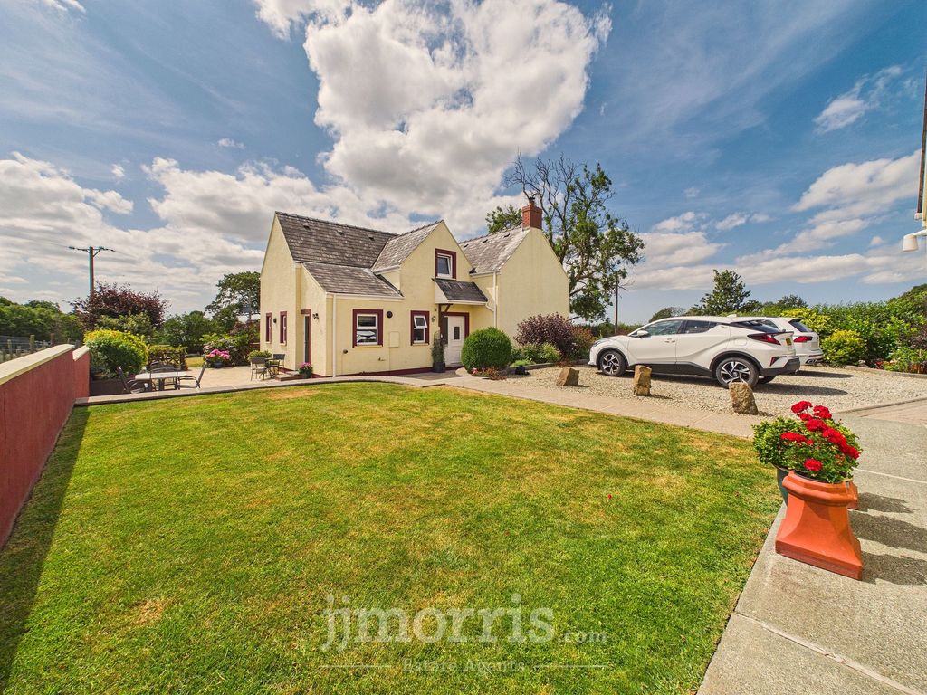 Property photo 2 of 38