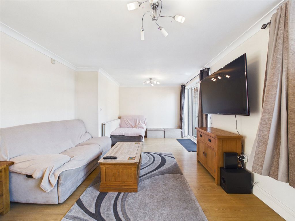 Property photo 3 of 21 Picture No. 35