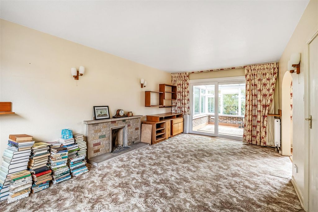 Property photo 3 of 23 128-Northey-Ave-17.Jpg