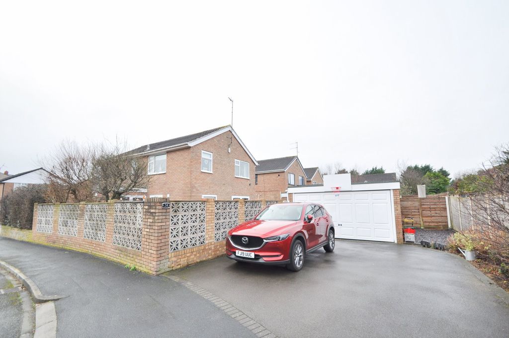 Property photo 2 of 50