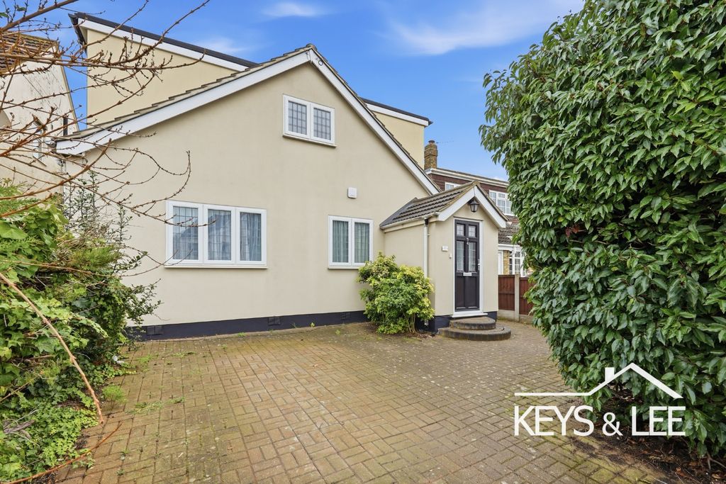 Property photo 1 of 17 4734301