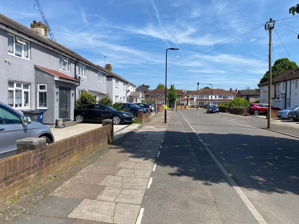 Property photo 1 of 3