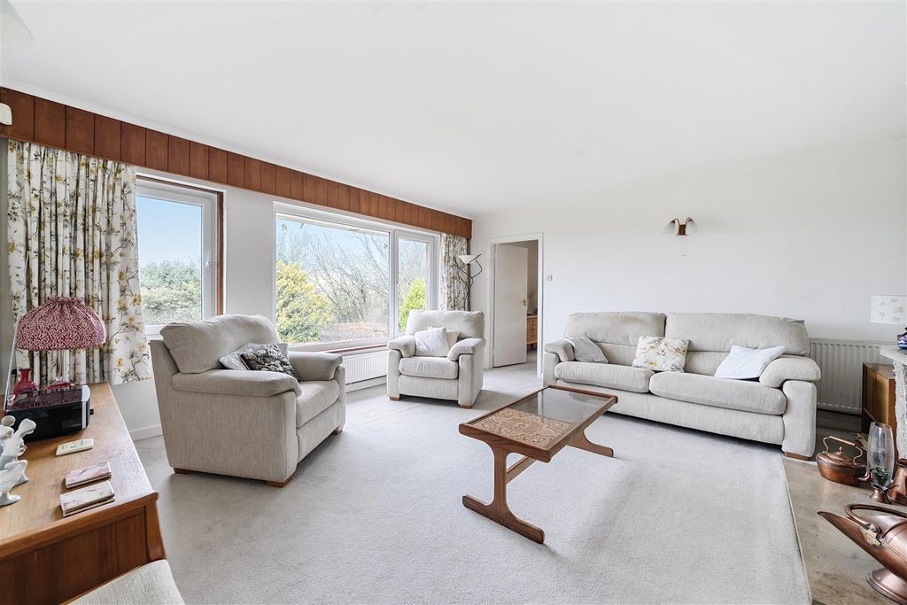 Property photo 2 of 19 Sitting Room