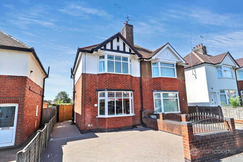 Property photo 1 of 36 5204830