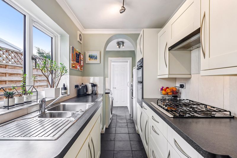 Property photo 3 of 14 Kitchen