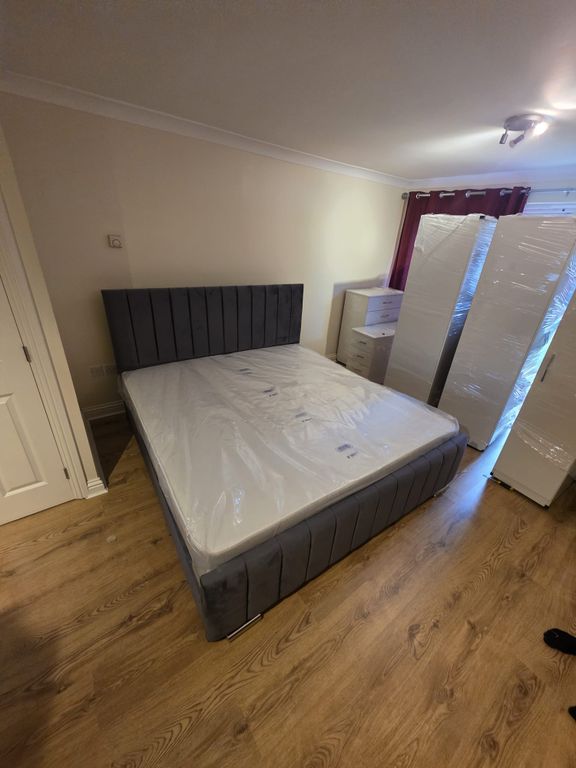 Property photo 1 of 2