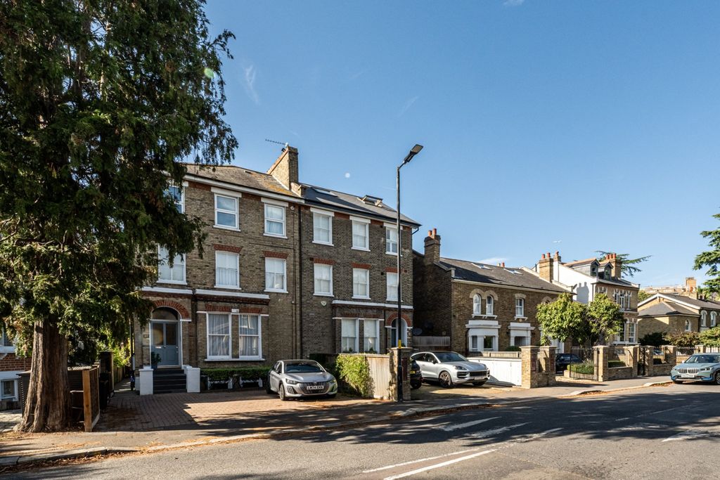 Property photo 2 of 30 4557974