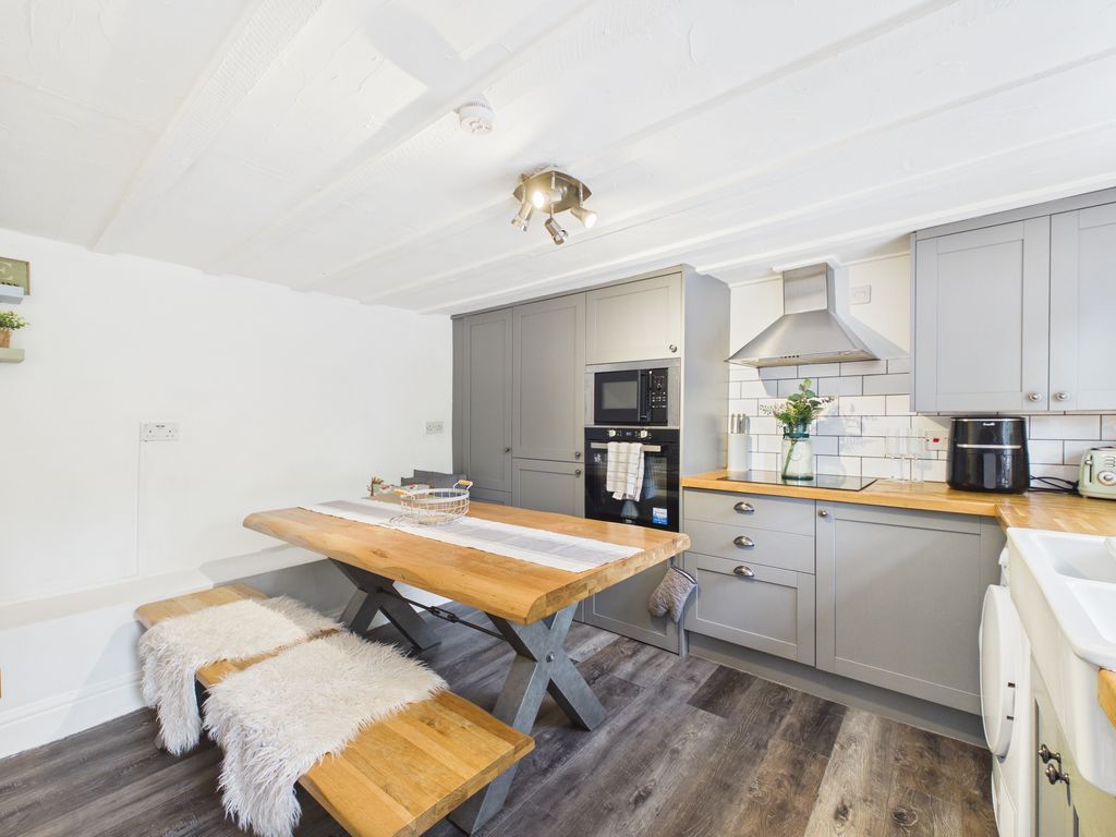 Property photo 3 of 17 Photo 1