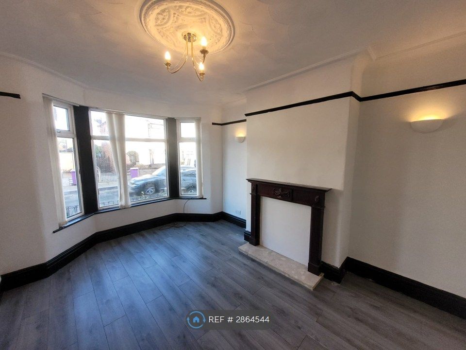 Property photo 2 of 13