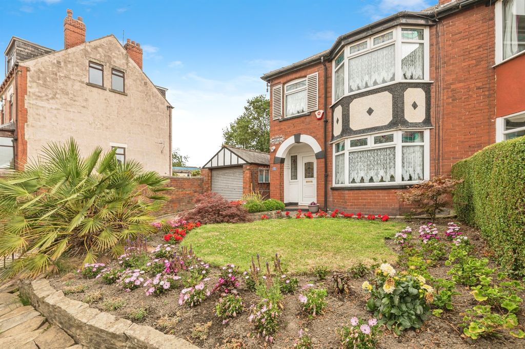 Property photo 3 of 16