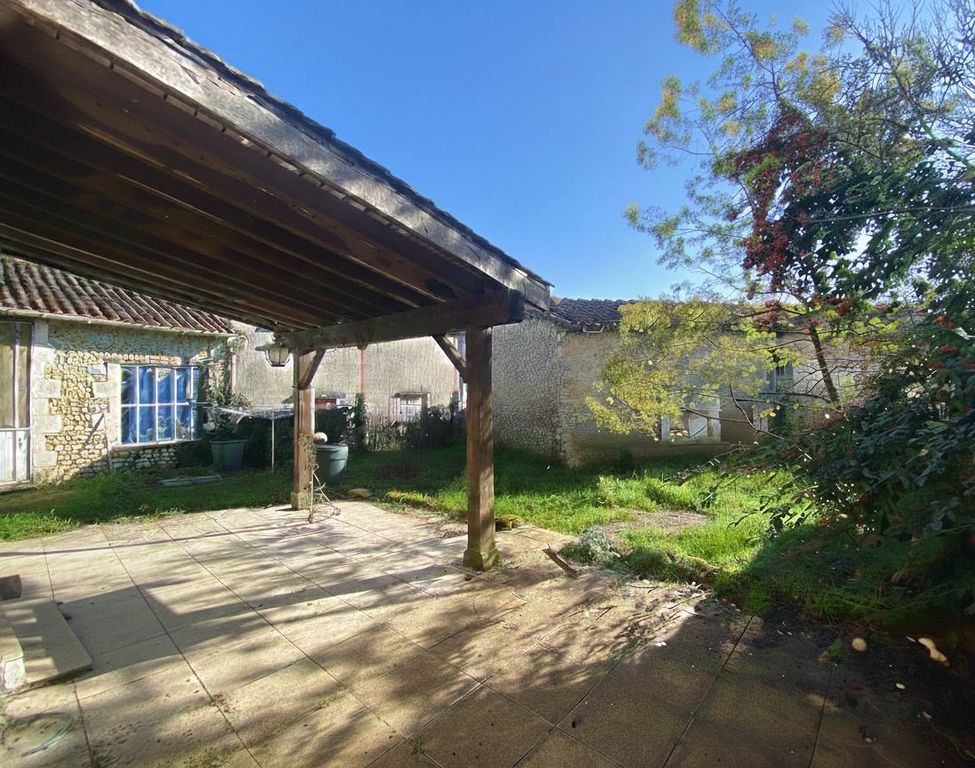 Property photo 2 of 13